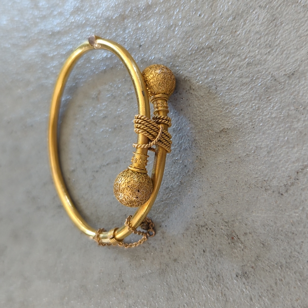 Gold bangel